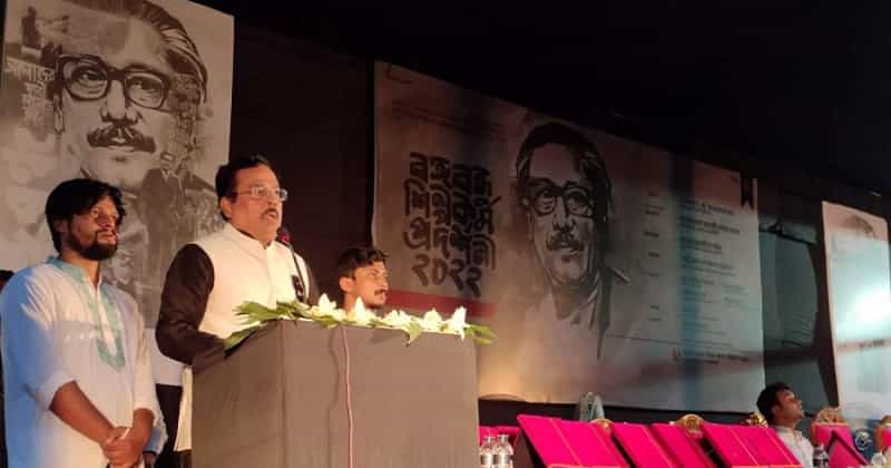 অনুষ্ঠানে বক্তব্য রাখছেন আওয়ামী লীগের প্রেসিডিয়াম সদস্য জাহাঙ্গীর কবির নানক